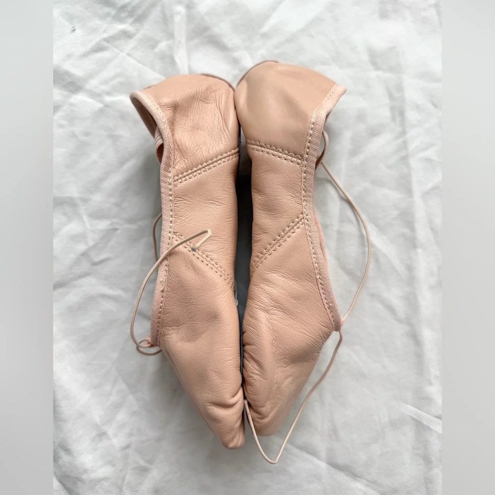 Capezio Leather Split-Sole Juliet Ballet Flat Shoe | Dance Size 6.5 Wide | NWOT